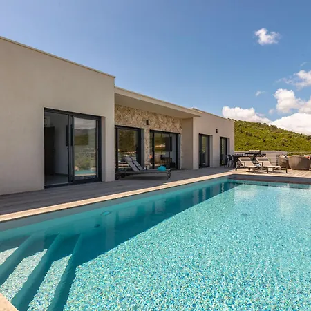 Villa Mamone Corse 10p Seaview And Private Pool Favone 5min